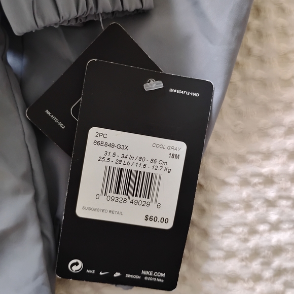 Nike Kids White and Gray Jogger Set - Picture 4 of 6